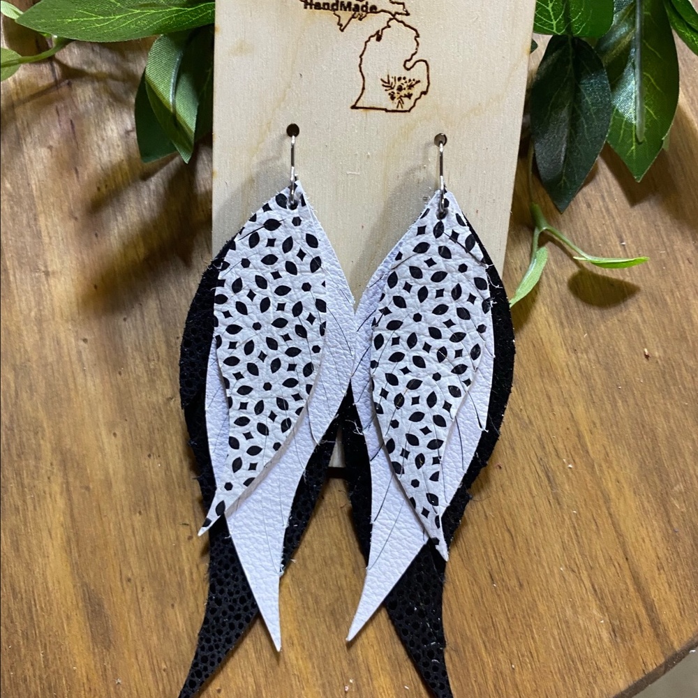 Leather earrings.